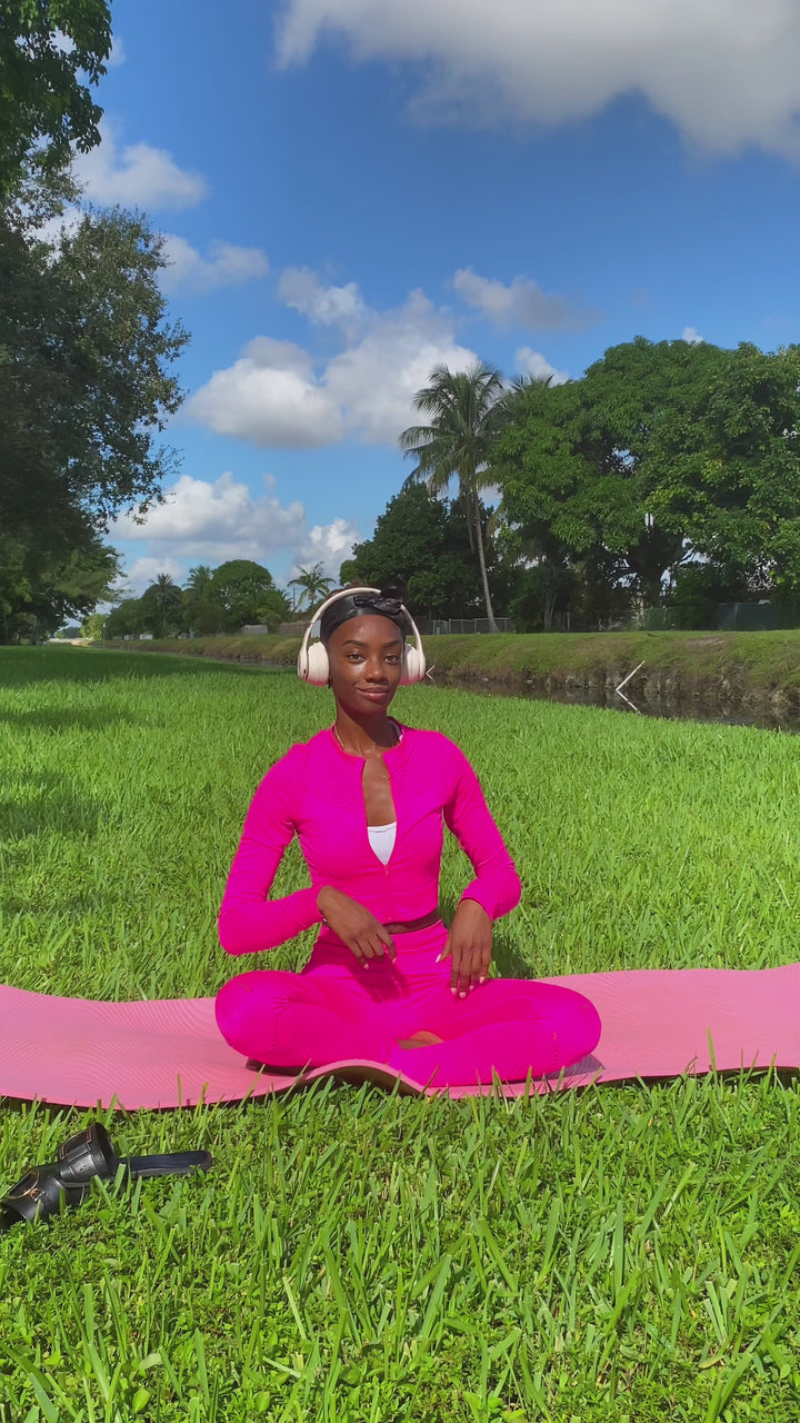 "Warrior Pink" FlowSip™ Insulated Tumbler – 40oz – It's a Beautiful Day to Be a Black Woman